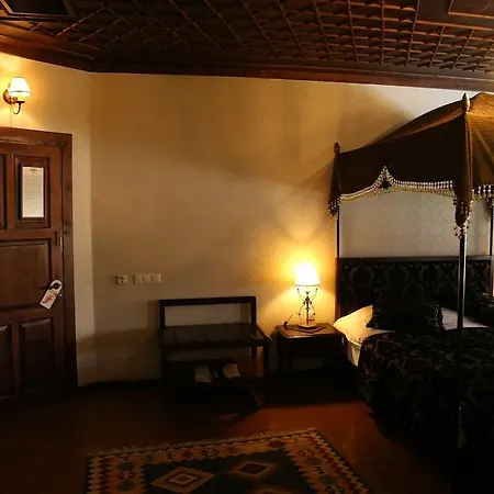 Otantik & Hotel 4*