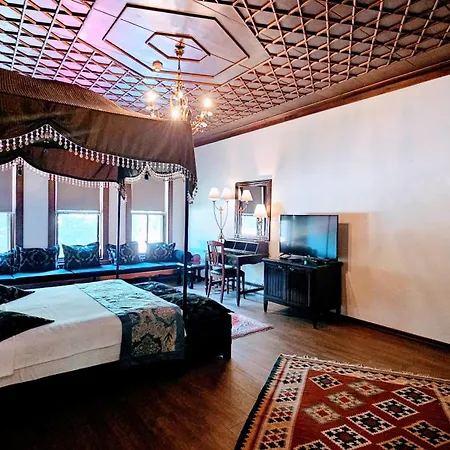 Hotel Otantik &
