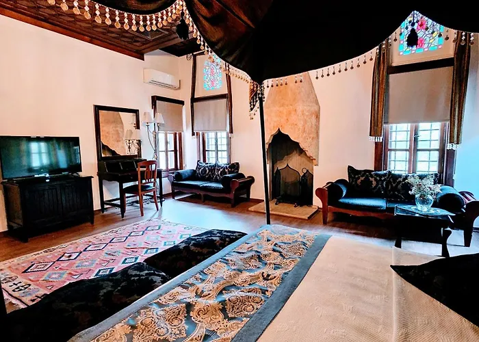 Otantik & 酒店 伯萨